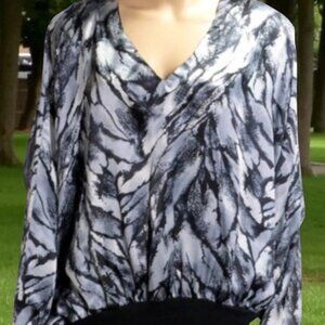 Bold Blue & Grey Printed Blouse